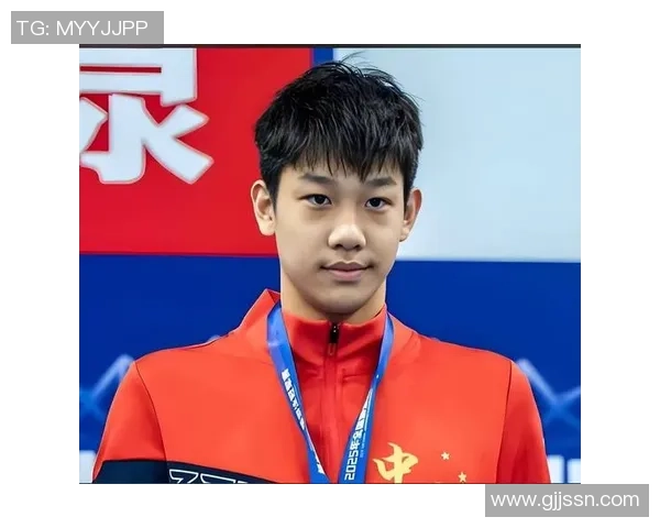 潘展乐全运首战状况一般,冲400自金牌有难度,张展硕放水太显着